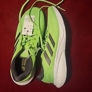 Bnwt addidas supernova 2m highlighter green